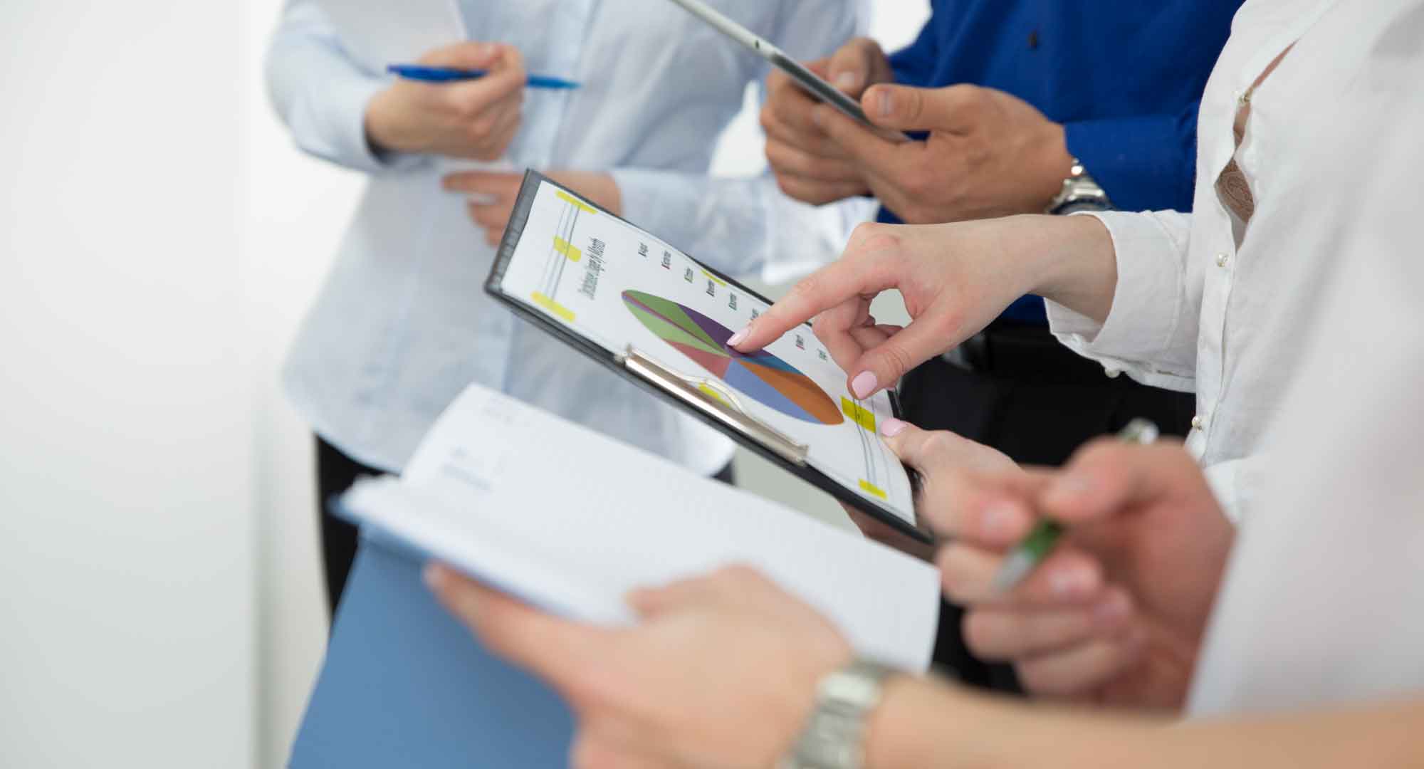 Choosing the Right Model for Your Perfume Business