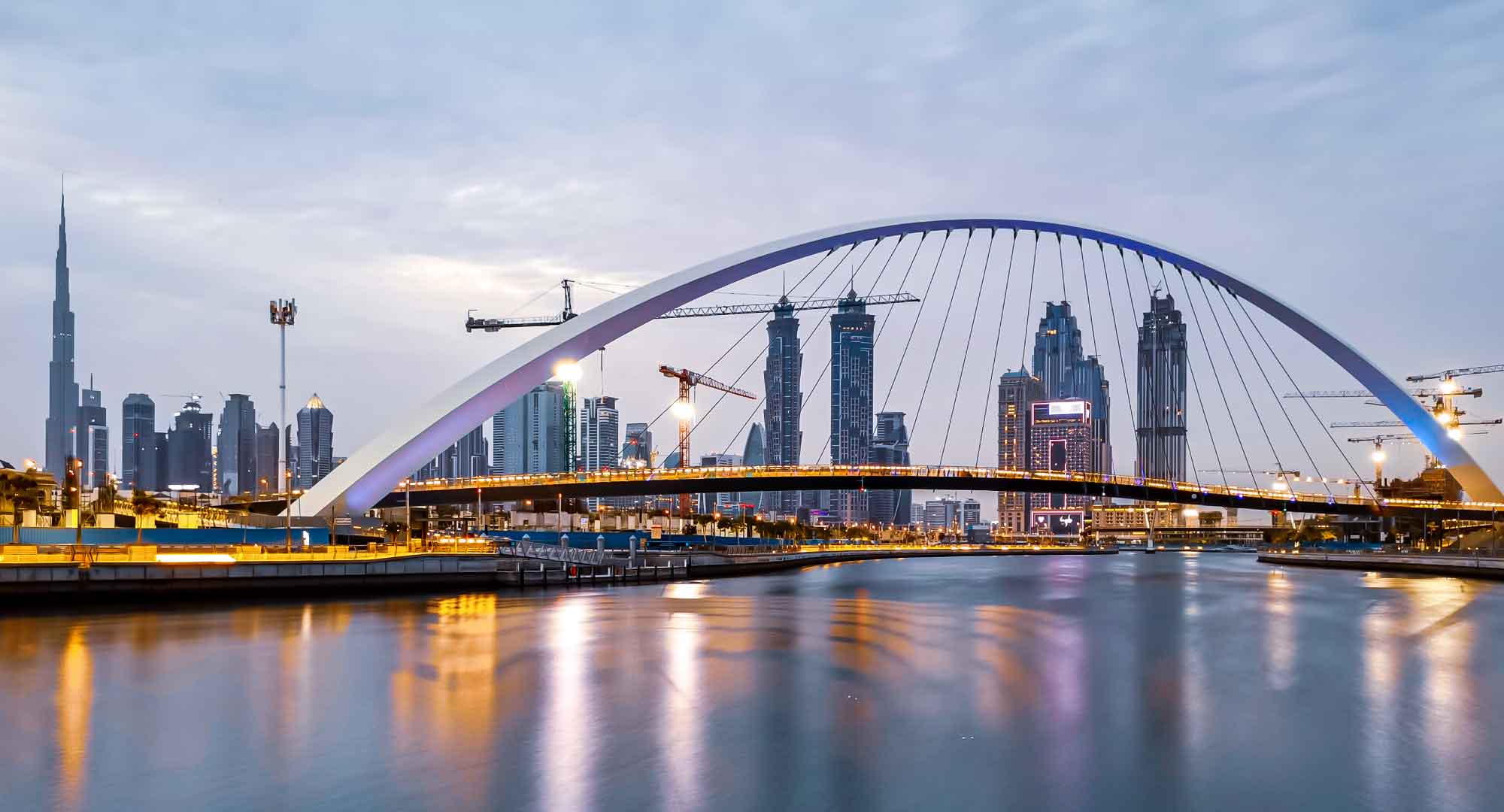 Introduction: Perfume Business Setup in UAE Mainland vs. Free Zones