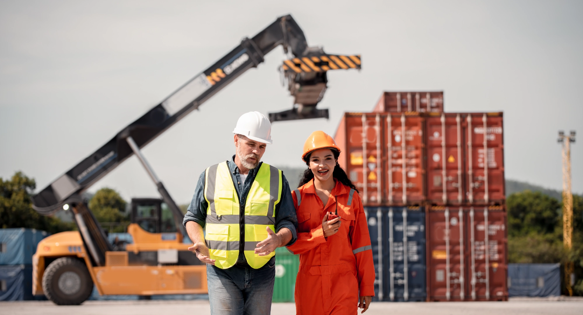 Choosing the Right Trade Structure: Free Zone vs. Mainland